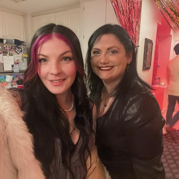 Meet your Posher, Jilaina - Picture 4 of 6